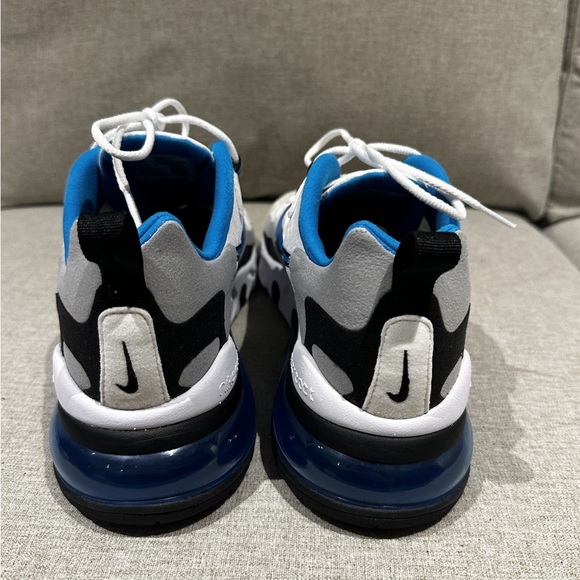 Nike Air 270 React White and Blue - Picture 4 of 8